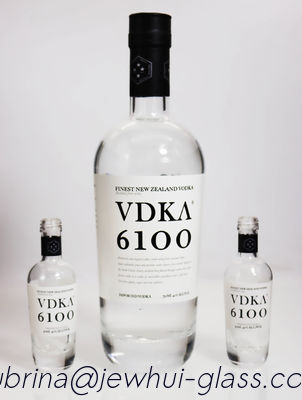comprar 750ml VDKA 6100 VODKA GLASS BOTTLE, SUPER FLINT, PAPER LABEL DECORTION, New Zealand Vokda Fabricação em linha