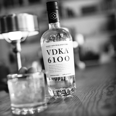 comprar Impressão da tela da garrafa de vidro 50ml-1000ml do licor de Crystal White Vodka 6100 online manufacture