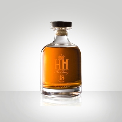 Bom preço 0.75L vidro Crystal Rum Decanter 21.5mm com pintura do inclinação das rolhas de vidro on-line