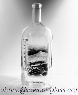 Bom preço Flint Fancy Rum Bottle Aluminium super Cork Square Glass Decanter de madeira on-line