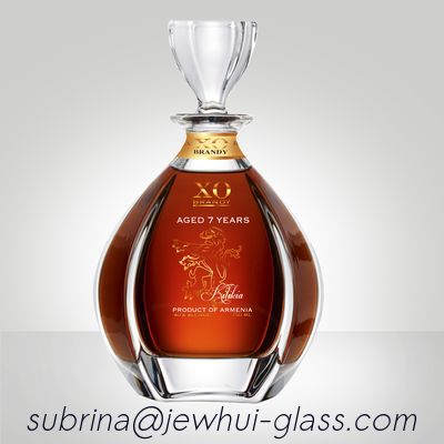 Bom preço XO vazio, brandy, vodka Liquor Gin Rum Tequila Whisky Brandy Spirit Garrafa de vidro com rolhas de vidro sólido on-line