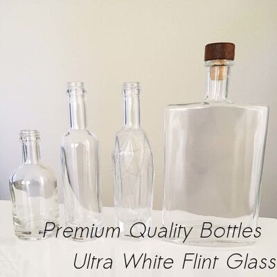 Bom preço Garrafa de vidro de gin clássica perfeita para destiladores artesanais e exportadores de bebidas com vidro grosso e acabamento elegante on-line