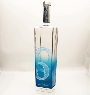 Bom preço Base grossa pesada de revestimento do GV FDA da garrafa de vidro 25oz da vodca do inclinação on-line