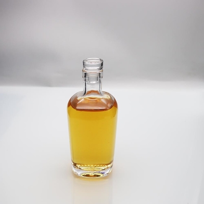 Bom preço Garrafa de vidro oval dos fechamentos de Vinolok com o ODM do OEM de Cork Thick Base on-line